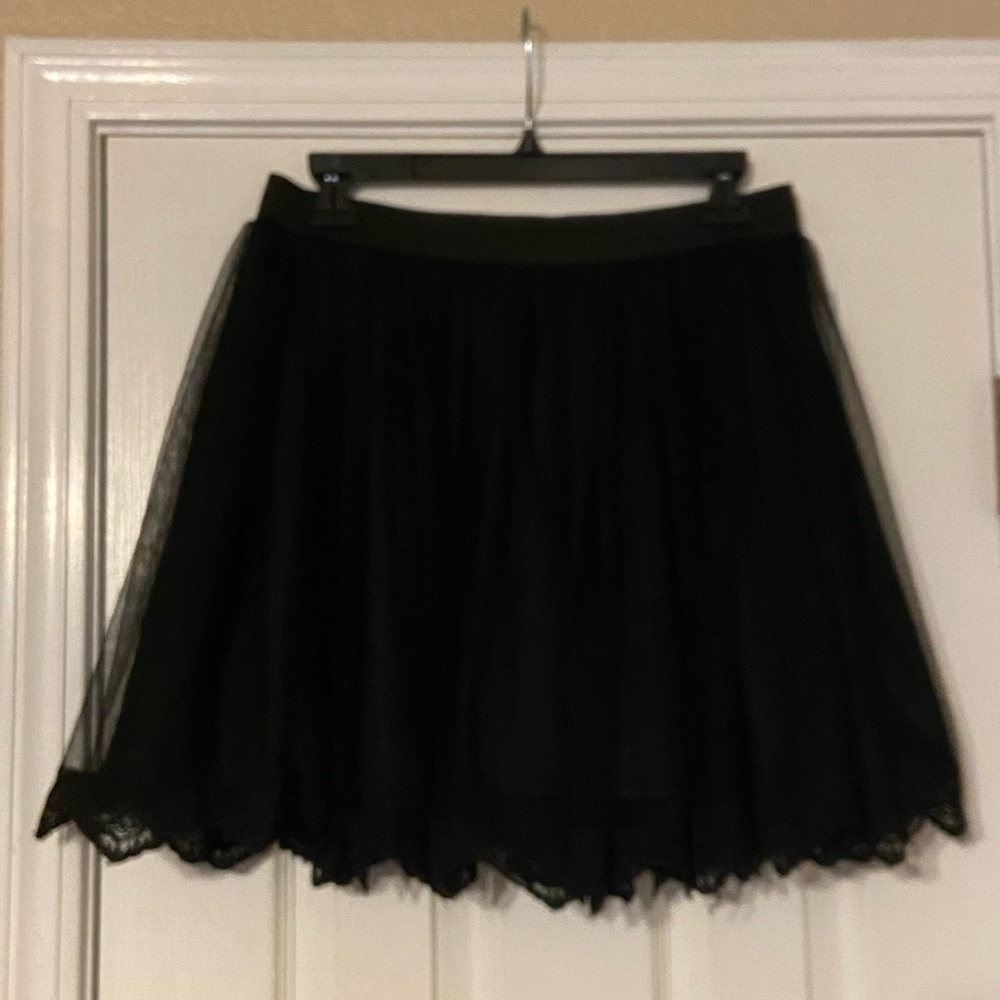 Hot Topic Store - Midnight Hour - mesh/net skirt